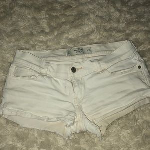 White Abercrombie and Fitch summer sz. 2 shorts!